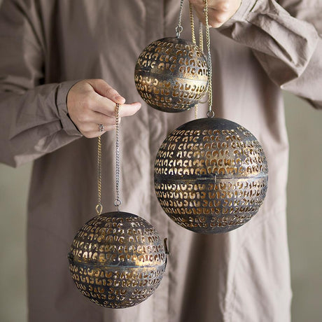 Bloomingville Lumie Deko 3er Set, Messing, Metall – handgefertigte Kugeln mit Vintage-Charme