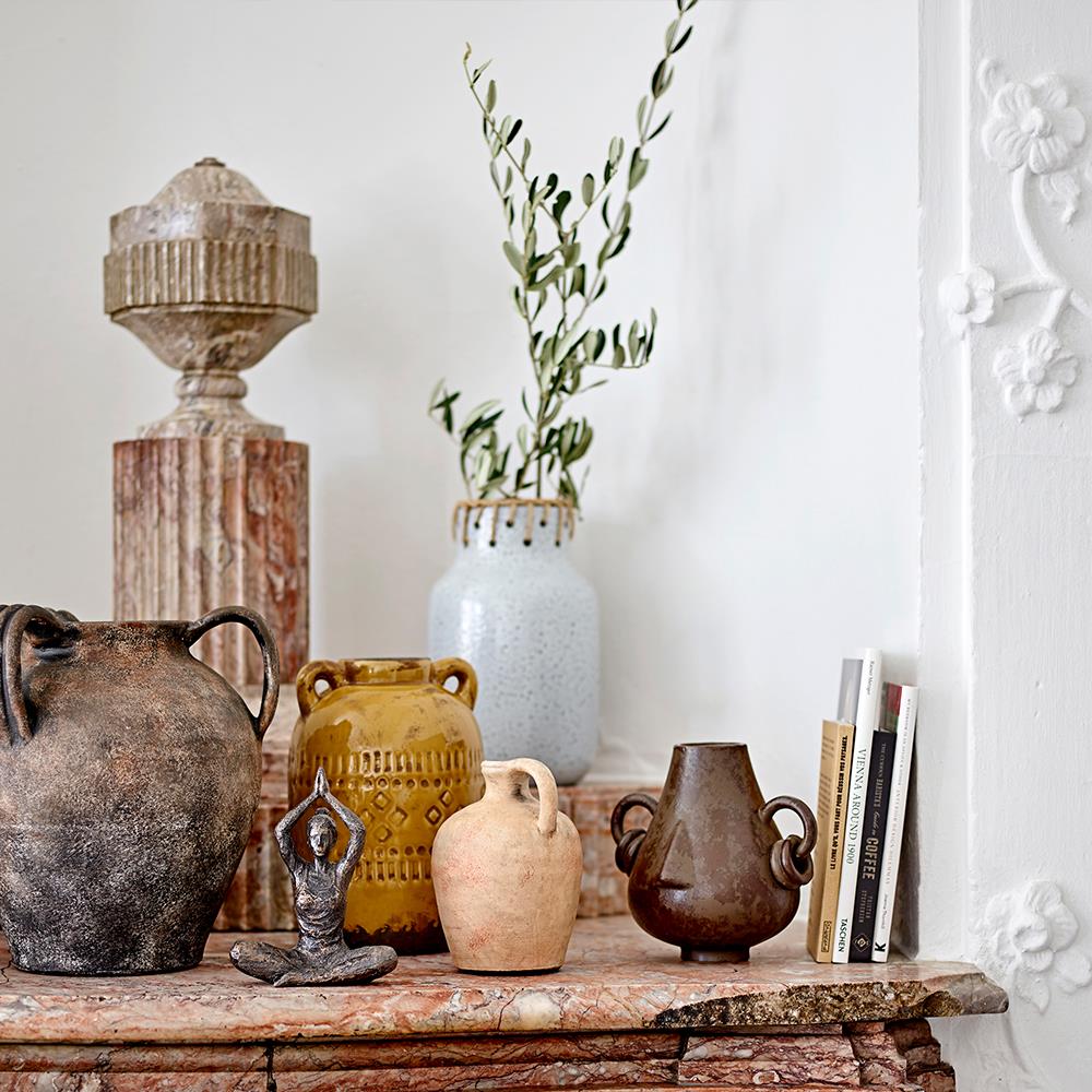 Bloomingville Janel Vase – Keramik in Grau mit Rattan-Detail, Deko-Vase Ø17xH28 cm