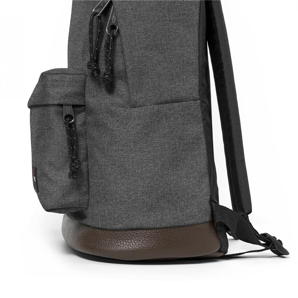 Eastpak WYOMING, Rucksack, Black Denim (grau), 24L, mit Leder-Unterseite
