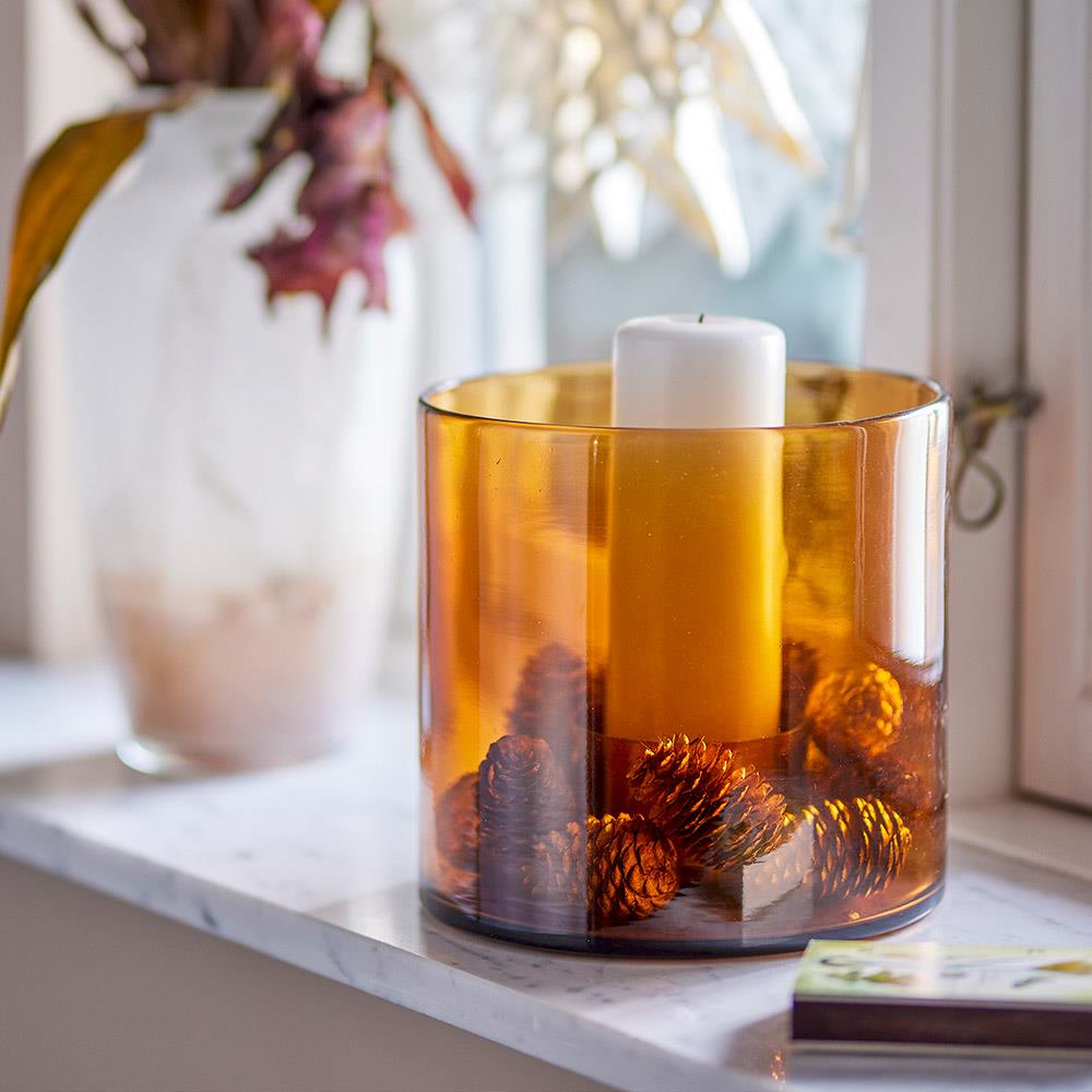 Bloomingville Kahlah Kerzenhalter – Braun, aus recyceltem Glas für stimmungsvolle Deko