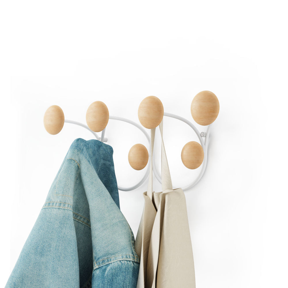 Umbra Dotsy Wandgarderobe dekorative Garderobenleiste mit 7 Haken in Weiß/Natur