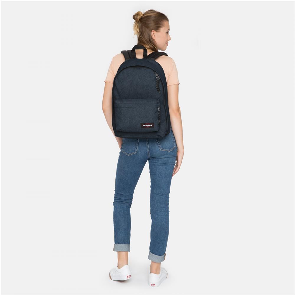 Eastpak OUT OF OFFICE, Rucksack, Triple Denim (blau), 27L, mit Laptopfach