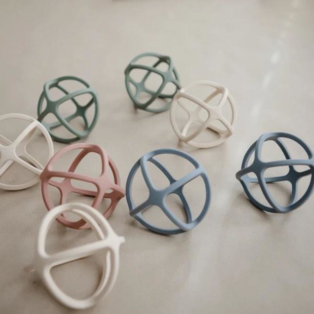 Mushie Beißring Ball, Tradewinds, aus Silikon, BPA-frei