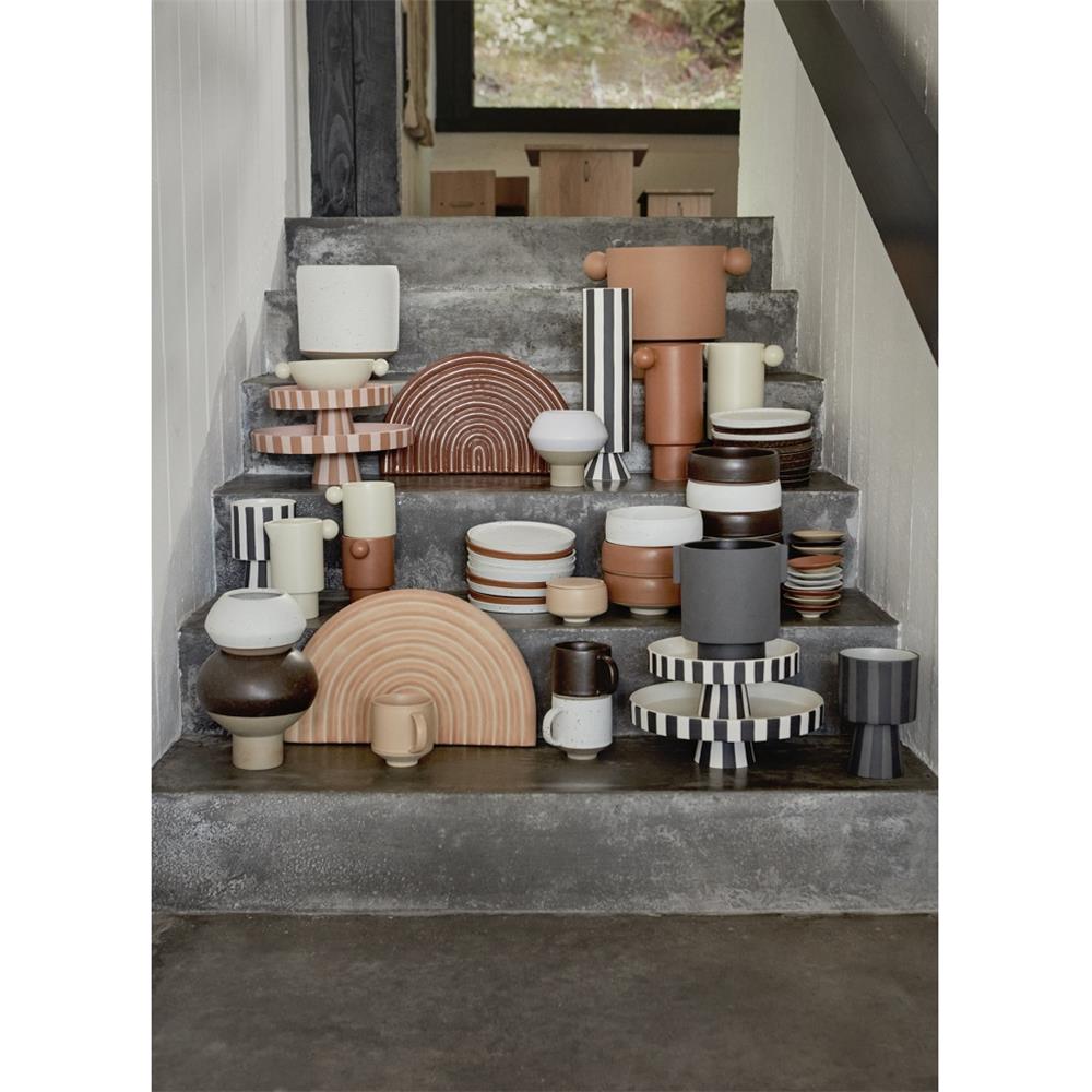 OYOY Toppu Blumentopf Small 10 x 15 cm AnthrazitOYOY Toppu Blumentopf 10x15 cm, Anthrazit/Grau gestreift - vielseitig als Übertopf, Dekoschale, Vase Grau Keramik Übertopf Pflanztopf Dekotopf