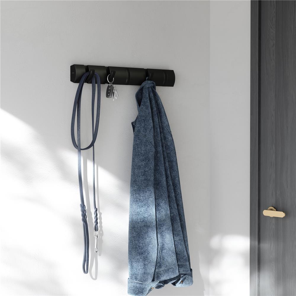 Umbra Flip Wandgarderobe, Garderobenleiste in Schwarz, mit 5 beweglichen Haken in Schwarz