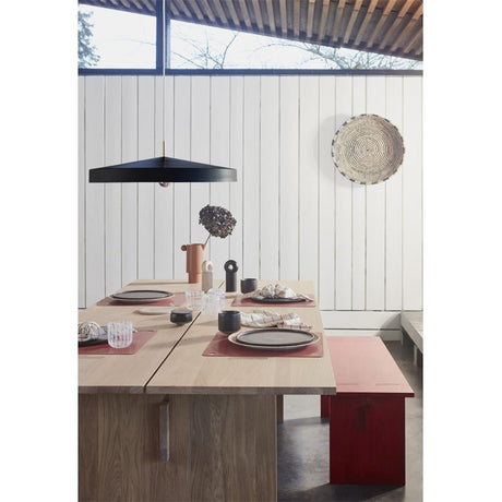 OYOY Hatto Pendelleuchte groß, Schwarz, Hängelampe aus Metall mit Messingdetails und Stoffkordel