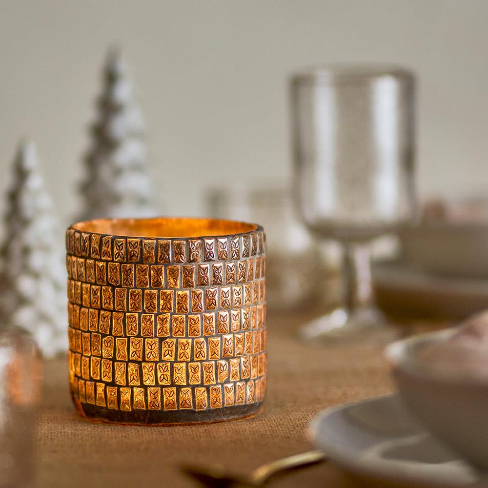 Bloomingville Federika Teelichthalter – Gold, aus recyceltem Glas mit Musterprägung