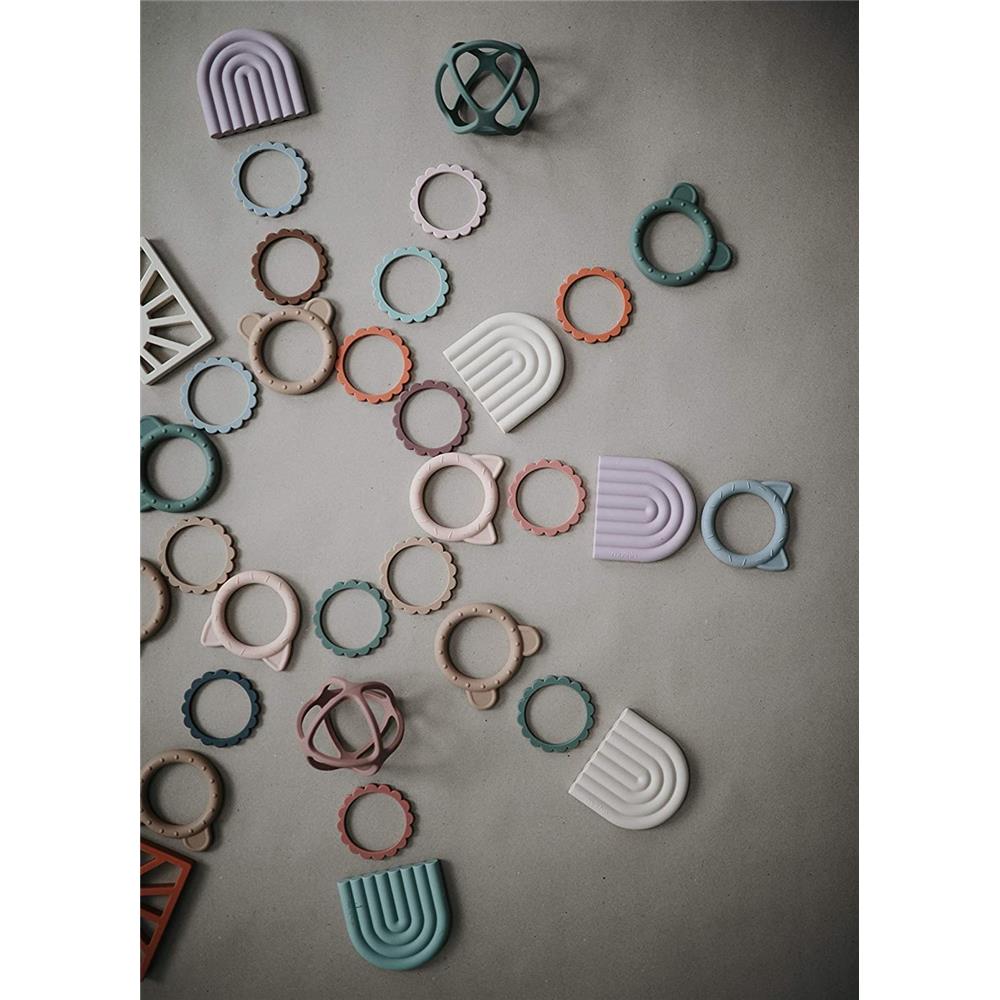 Mushie Beißring Blumen 3er Set, Cambridge Blue/Clementine/Natural, Armband aus Silikon, BPA-frei