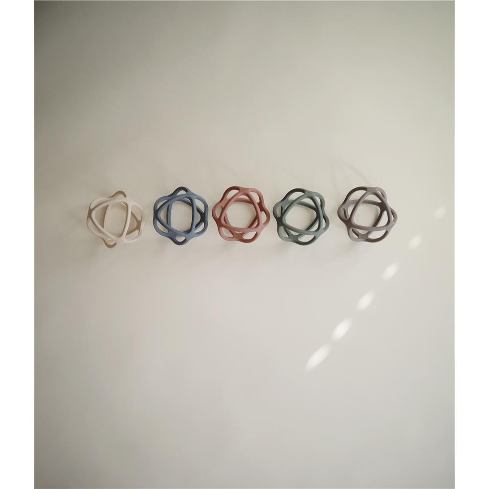 Mushie Beißring Ball, Dried Thyme, aus Silikon, BPA-frei