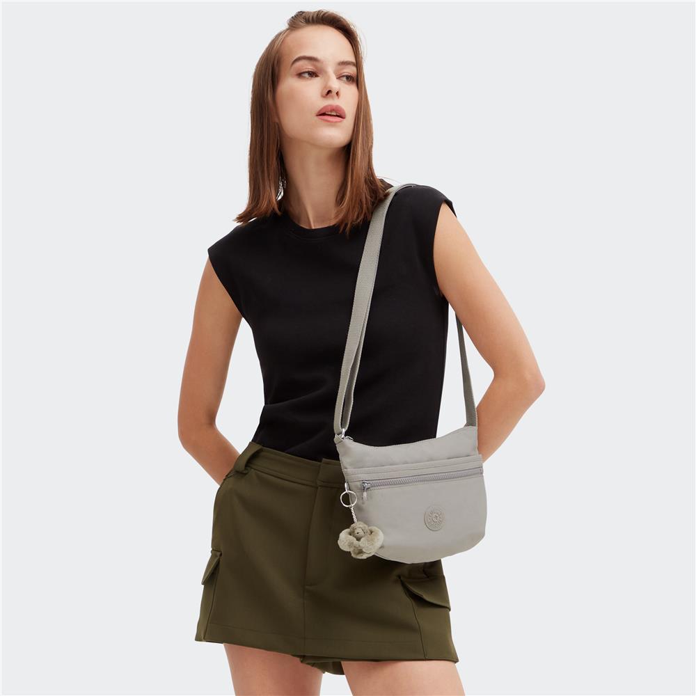 Kipling ARTO S, Kleine Umhängetasche, Grey Gris (grau), Schultertasche mit Reißverschluss