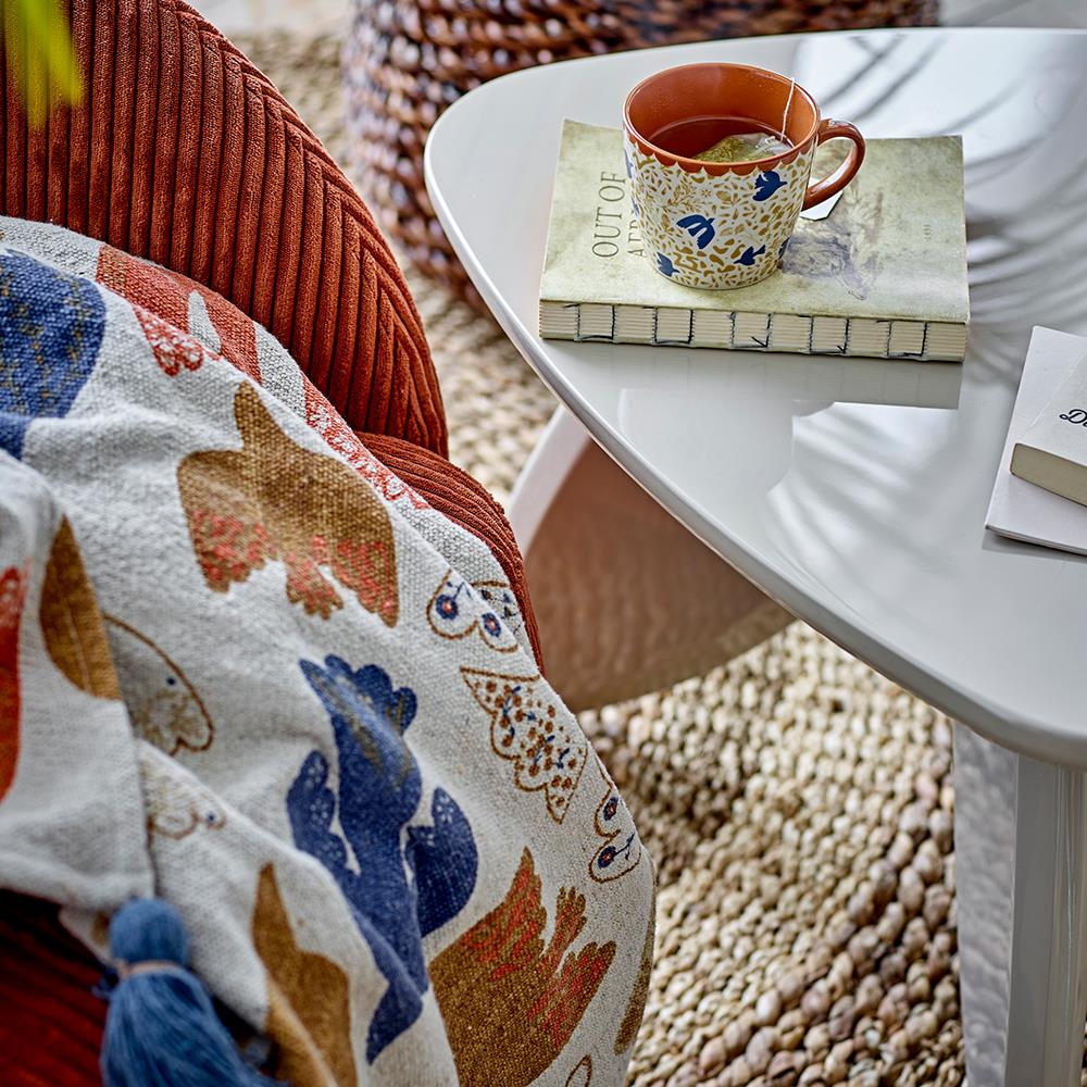 Bloomingville Anniversary Decke 160x130 cm – Nachhaltige Baumwolle mit grafischem Druck & Quasten