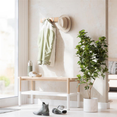 Umbra Flip Wandgarderobe, Garderobenleiste in Natur, mit 5 beweglichen Haken in Silber