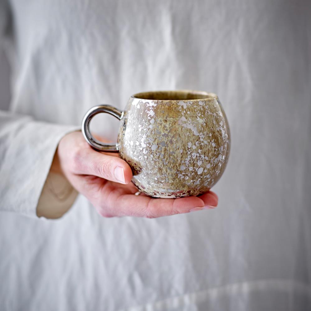 Bloomingville Paula Tasse Grün Steingut D9xH8 cm – grün mit Metallic-Effekt