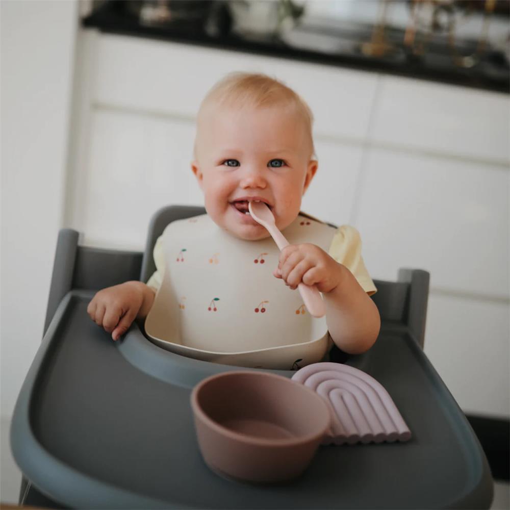 Mushie Silikon-Kinderschüssel, Soft Lilac, Schüssel mit Rutschfestem Saugnapf