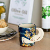 Bloomingville Hezha Tasse Blau 260 ml – Steingut mit Vogelgriff & 3D-Motiv