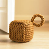 BOLTZE Türstopper quadratisch Strick Braun mit Schlaufe – als Buchstütze, Fensterstopper & Türhalter