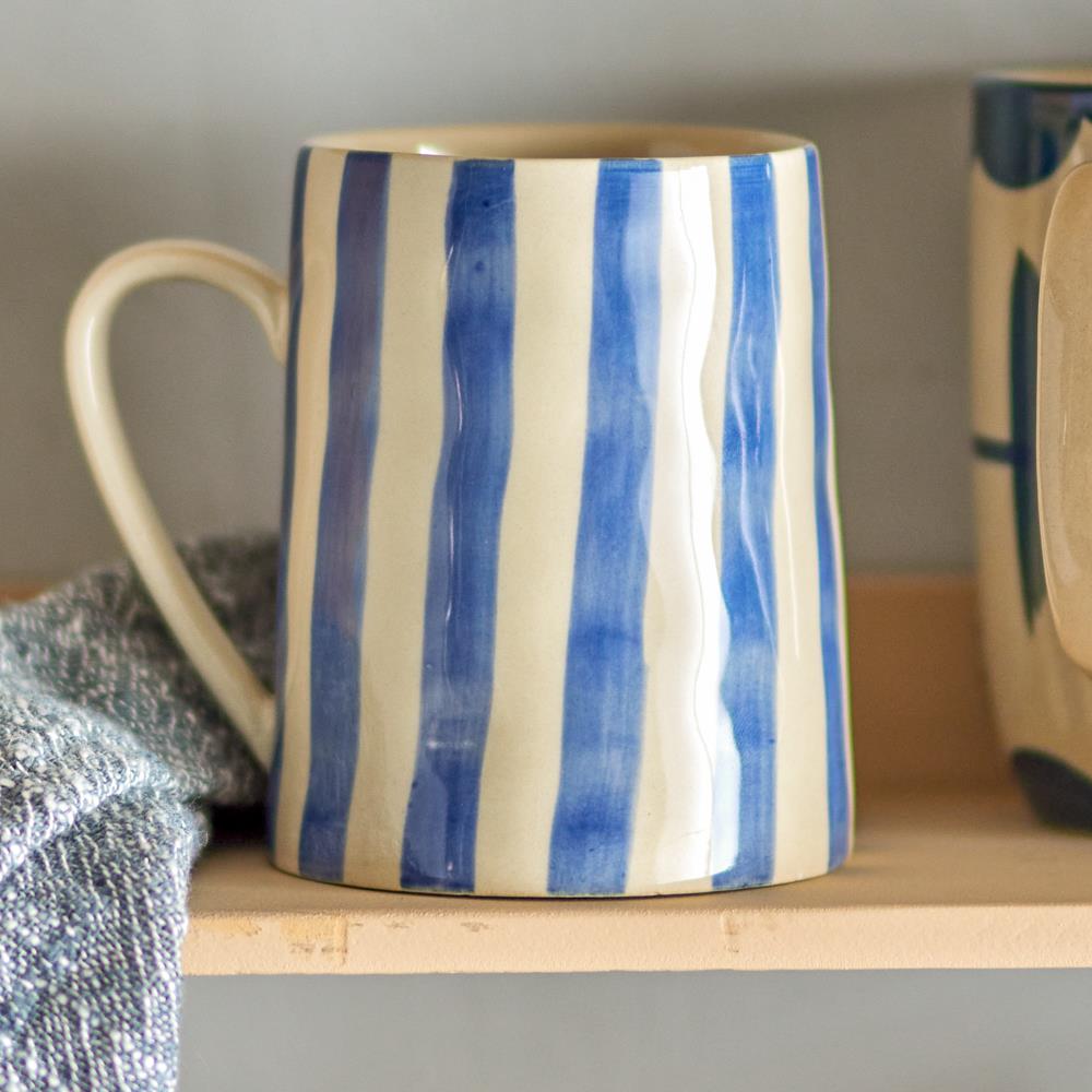 Bloomingville Begonia Becher blau Steingut handbemalt 440 ml