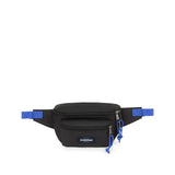 Eastpak DOGGY BAG, Umhängetasche, Kontrast Black Blue (blau), 3L, Crossbody-Bauchtasche
