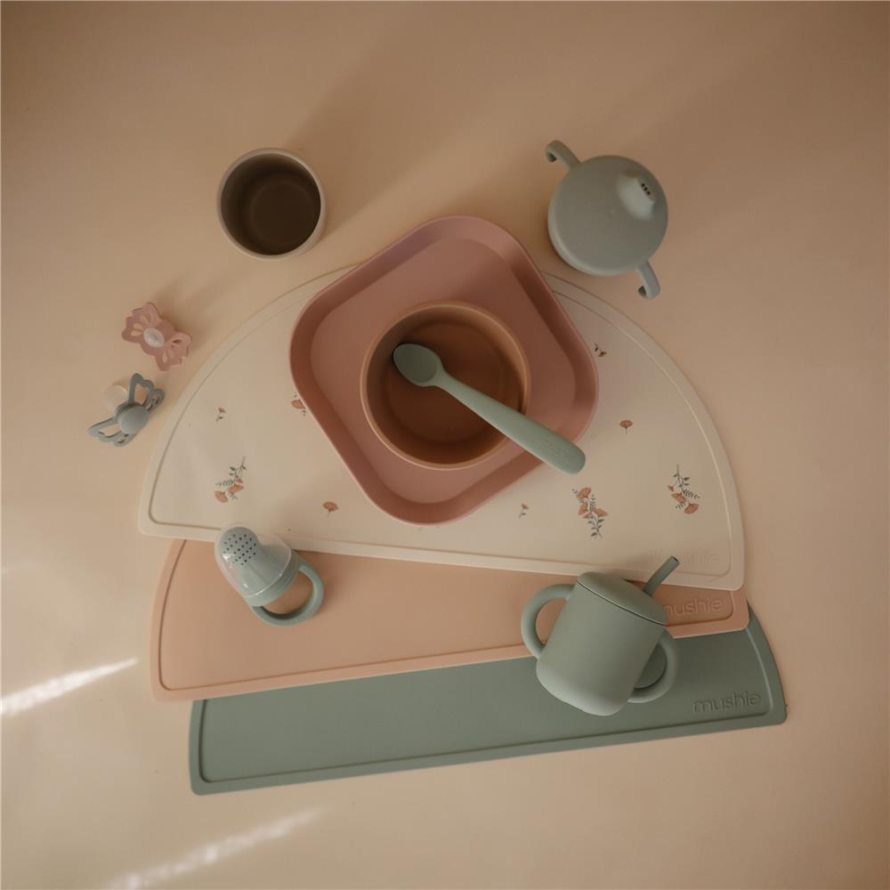 Mushie Silikon-Platzdeckchen, Pink Flowers, Tischset, BPA-frei