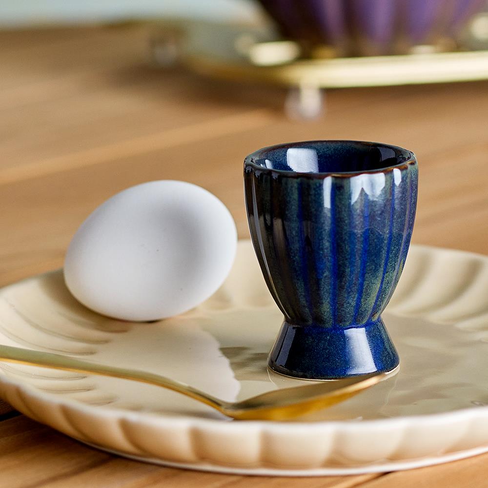 Bloomingville Latina Eierbecher, Dunkelblau, Steingut, dänisches Design – Deliving