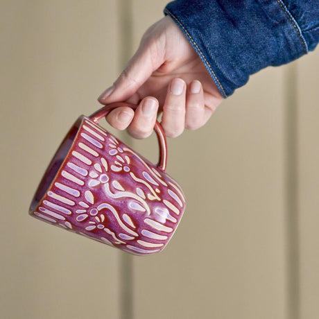 Bloomingville Samsin Becher Violett Steingut D8xH10 cm – geprägter Keramikbecher