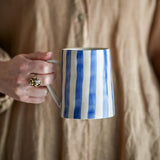 Bloomingville Begonia Becher blau Steingut handbemalt 440 ml