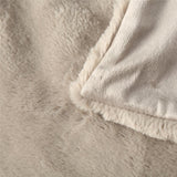 BOLTZE Decke Storan – Beigefarbene Plüschdecke, 150×200 cm für gemütliche Wohnmomente