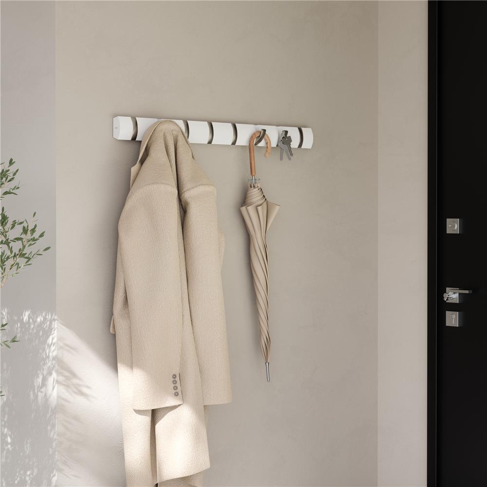 Umbra Flip Wandgarderobe, Garderobenleiste in Weiß, mit 8 beweglichen Haken in Silber