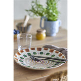 Bloomingville Shama Teller, Grün, Steingut, 27 cm, mit handbemaltem Muster