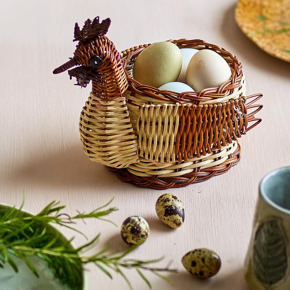Bloomingville Marsha Korb, Braun – dekorativer Eier-Aufbewahrungskorb in Huhn-Form