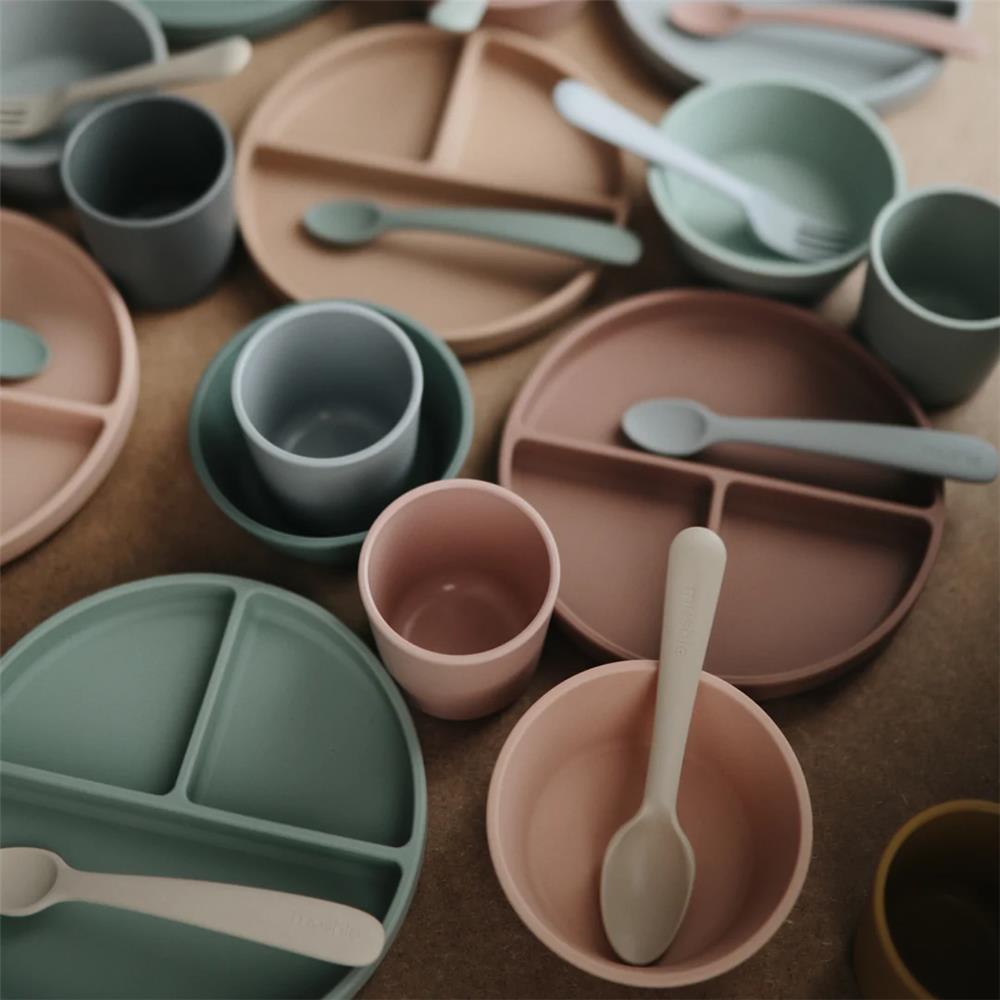 Mushie Silikon-Kinderschüssel, Blush, Schüssel mit Rutschfestem Saugnapf