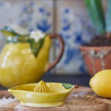 Bloomingville Limone Zitronensaftpresse gelb aus Steingut – mediterranes Küchenaccessoire