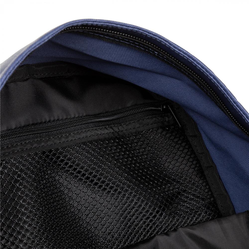 Eastpak OUT OF OFFICE, Rucksack, Glossy Blue (blau), 27L, mit Laptopfach