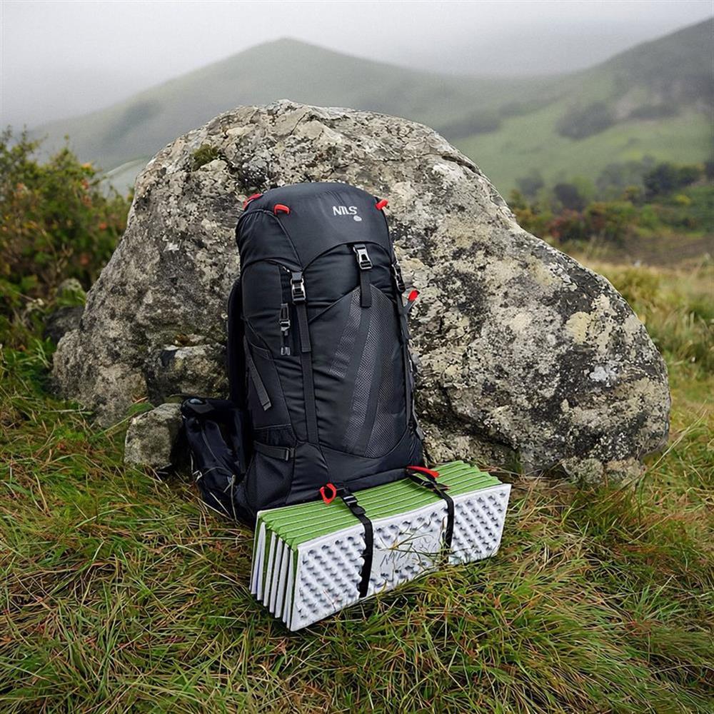 NILS CAMP Campingmatte faltbar 195 cm in Grün - isolierende Outdoor Matte für Trekking & Camping