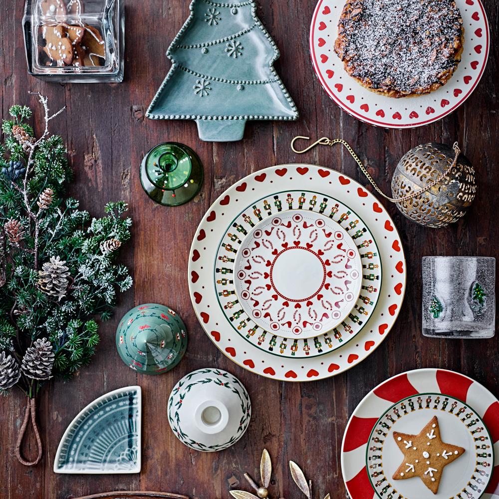 Bloomingville Cedar Türdeko Grün Kunstzweige Weihnachtsdeko Tannenzapfen