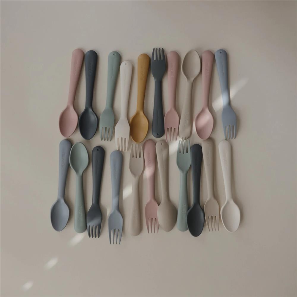 Mushie Kinderbesteckset Gabel und Löffel, Sage, BPA-frei