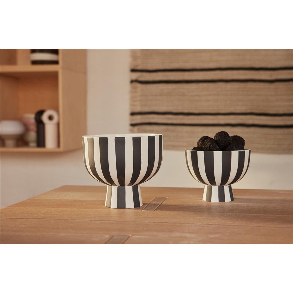 OYOY Toppu Schale - 15x13 cm, Schwarz/Weiß gestreift - vielseitig als Obstkorb, Blumentopf, Vase