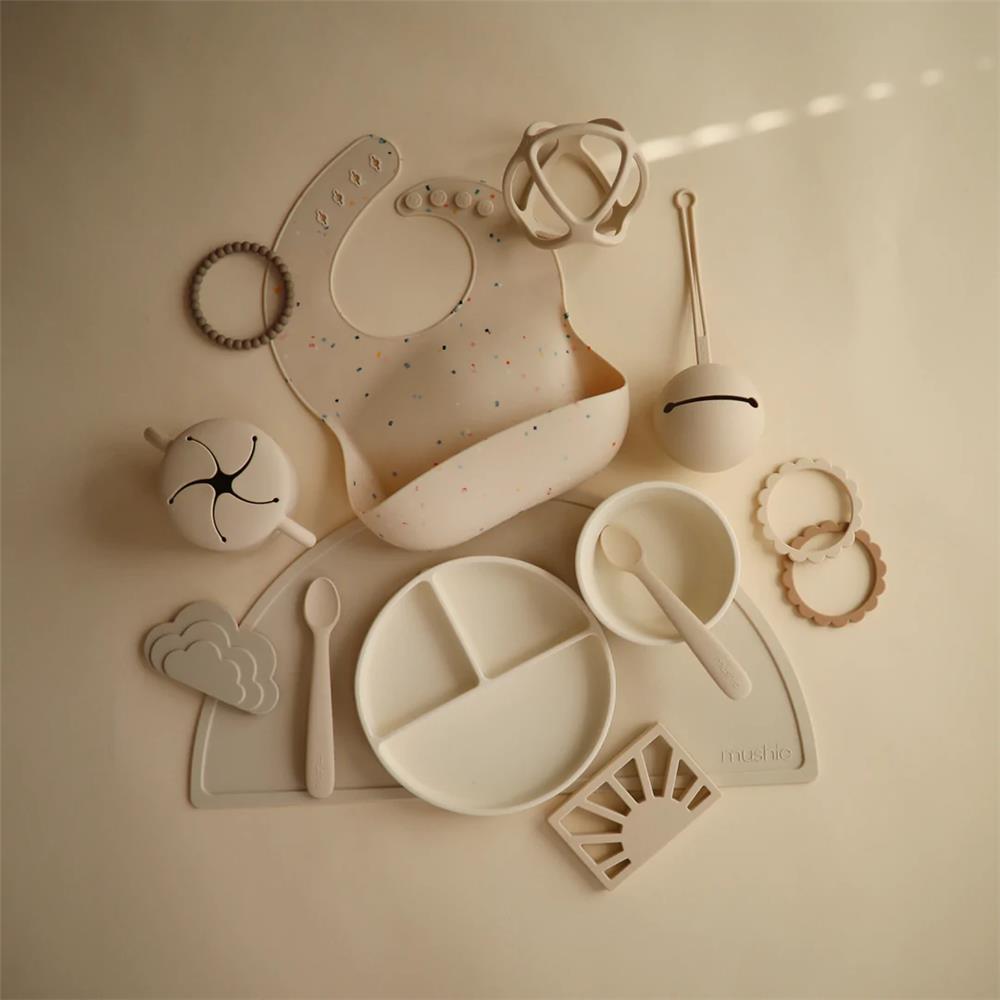 Mushie Snackbecher, Ivory, aus Silikon, BPA-frei