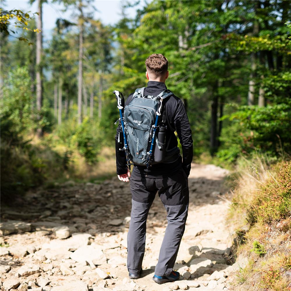 NILS CAMP Trekkingrucksack Wayfarer 35L in Grau - komfortabler Outdoor Rucksack mit Belüftung