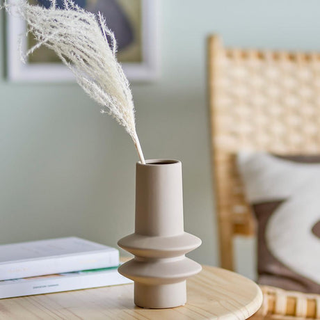 Bloomingville Isold Vase Natur Steingut 12,5 x 22 cm Dekovase Dänisches Design