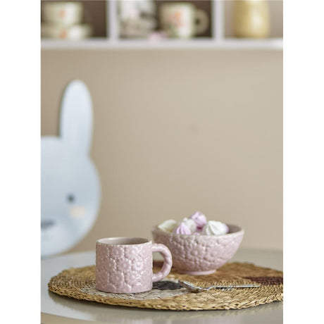 Bloomingville MINI Benji Tasse, Rosa mit Blumenverzierung, Steingut, Kindertasse, dänisches Design