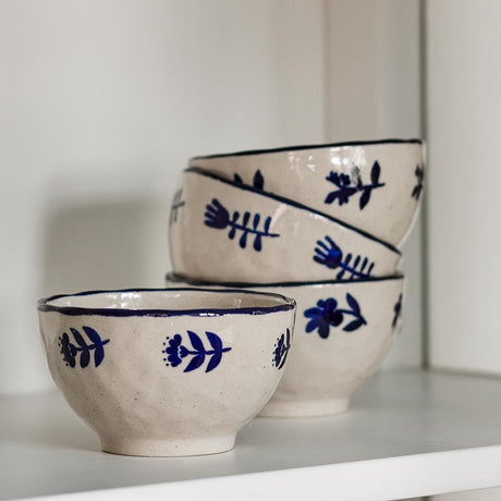 Bloomingville Eimy Schale 4er Set D11 cm blau - Steingut Schalen mit Blumenmotiv für Küche & Tischdeko