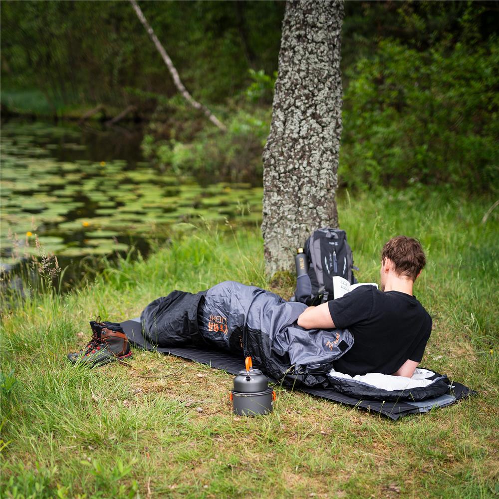 NILS CAMP Ultra Light Schlafsack Grau-Orange - leichter Sommerschlafsack für Camping & Trekking