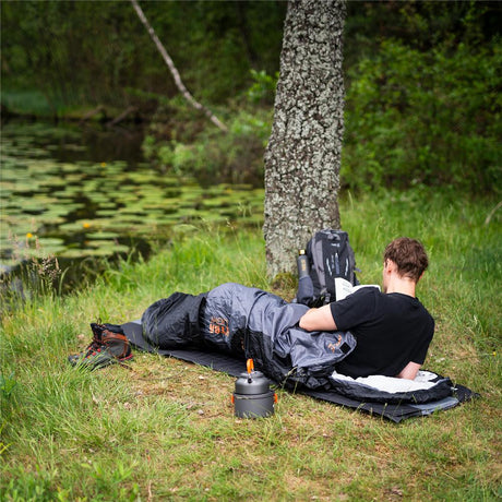 NILS CAMP Ultra Light Schlafsack Grau-Orange - leichter Sommerschlafsack für Camping & Trekking