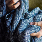 Bloomingville Herringbone Decke Blau Baumwolle Wohndecke 160x130cm