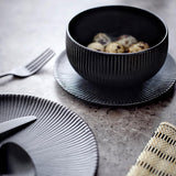 Bloomingville Neri Teller Schwarz – Steingut, Ø18 cm, skandinavisches Design mit Rillenstruktur