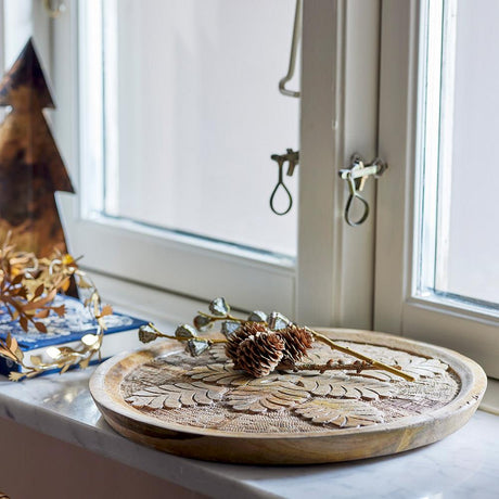 Bloomingville Noreen Tablett – Rundes Serviertablett aus Mangoholz mit Schnitzmuster