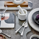 Bloomingville Jazzi Schneidebrett, Weiß, Marmor – handgeschnittenes Küchenaccessoire mit Farbspiel