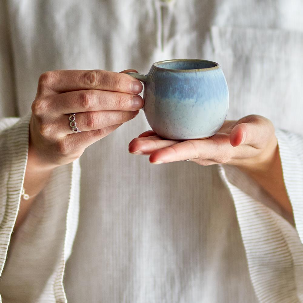 Bloomingville Paula Espressotasse Blau Steingut D7xH6 cm – kleine reaktive Tasse