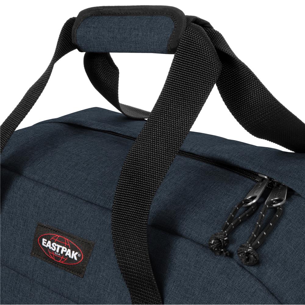 Eastpak STAND +, Kleine Reisetasche, Triple Denim (blau), 34L